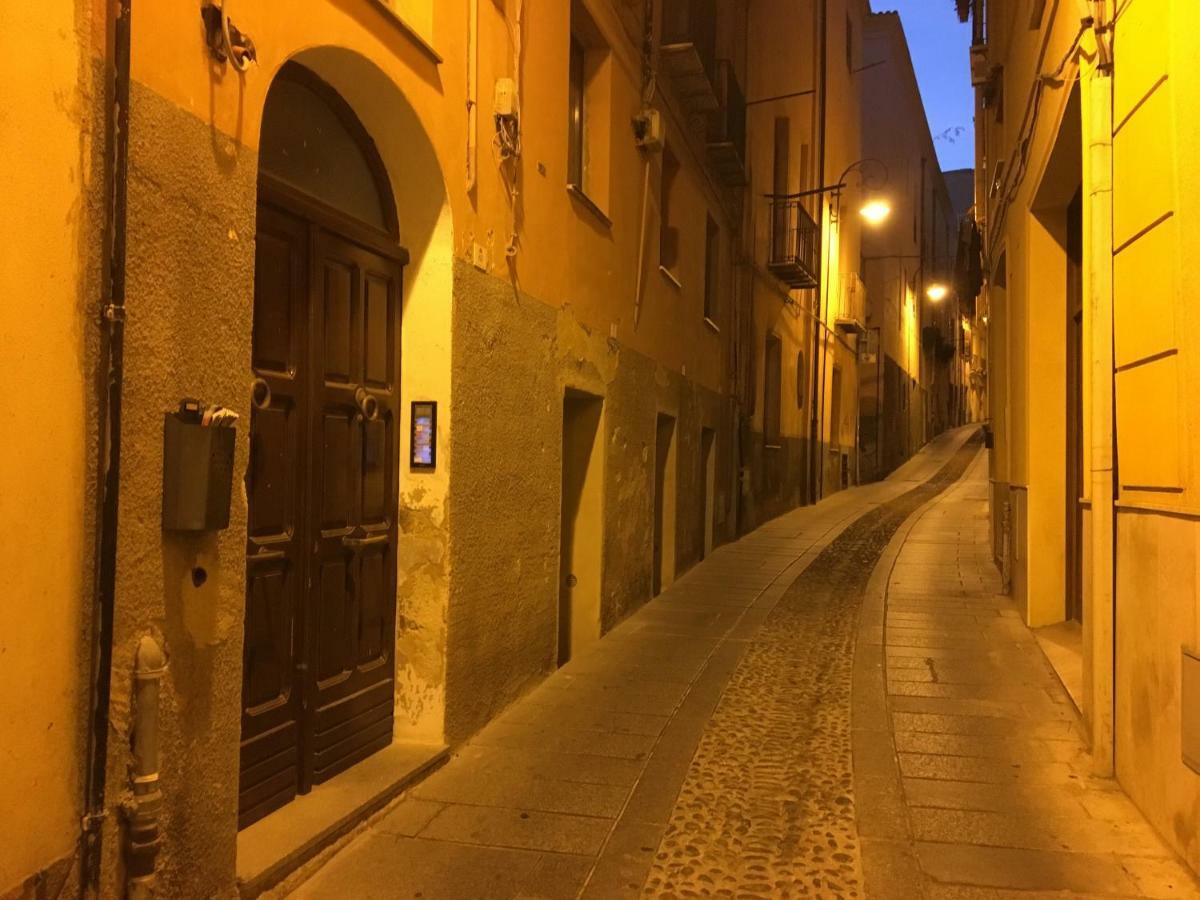 Romantic Suite Canelles Cagliari Exterior photo