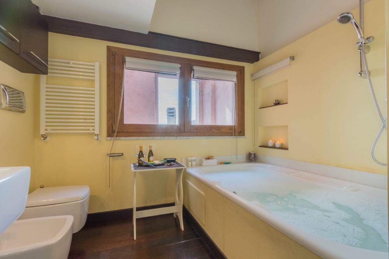 Romantic Suite Canelles Cagliari Exterior photo