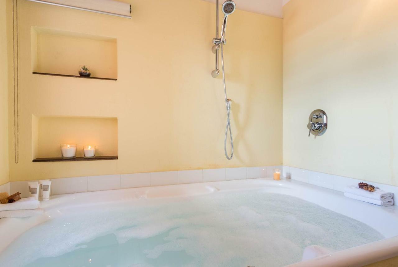 Romantic Suite Canelles Cagliari Exterior photo